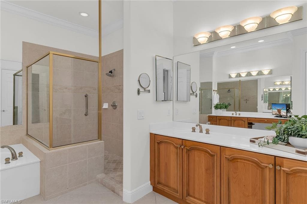 9142 Cherry Oaks Ln 202, Naples, FL 34114-18