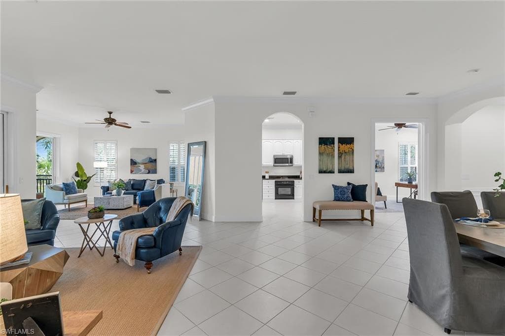 9142 Cherry Oaks Ln 202, Naples, FL 34114-20