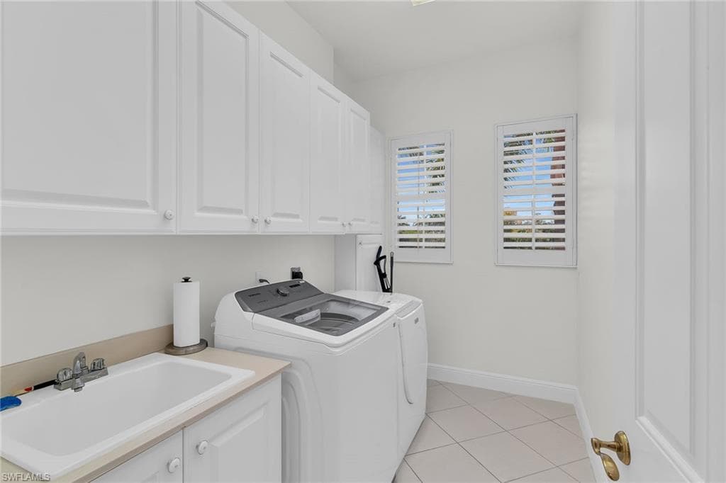 9142 Cherry Oaks Ln 202, Naples, FL 34114-28