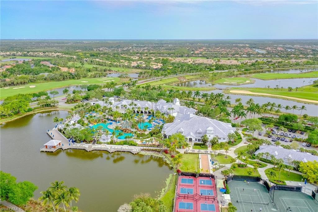 9142 Cherry Oaks Ln 202, Naples, FL 34114-45