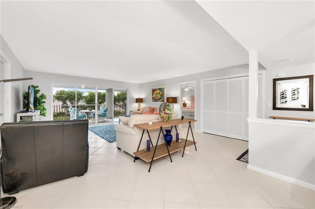 1020 Swallow Ave 102, Marco Island, FL 34145-19