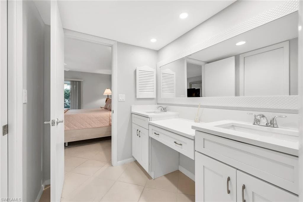 1020 Swallow Ave 102, Marco Island, FL 34145-25