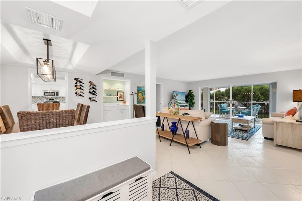 1020 Swallow Ave 102, Marco Island, FL 34145-5