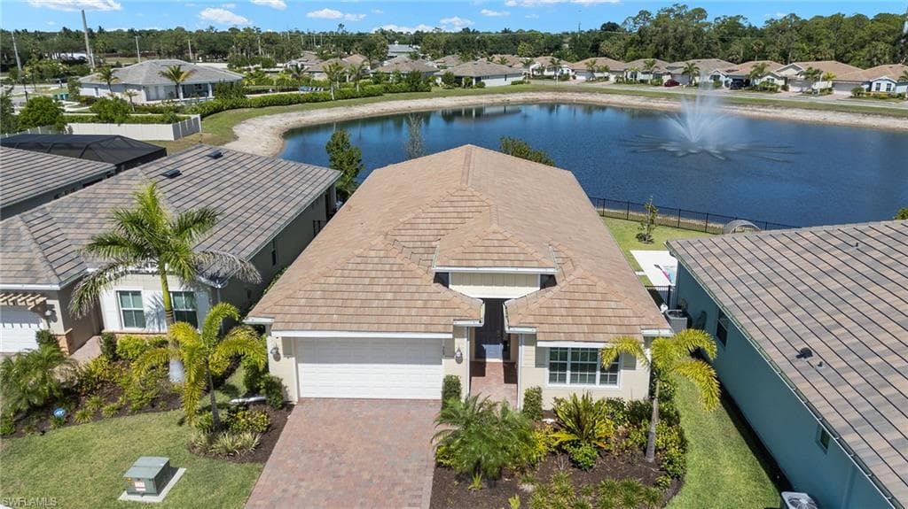 309 Spiaggio Ct, Naples, FL 34114-1