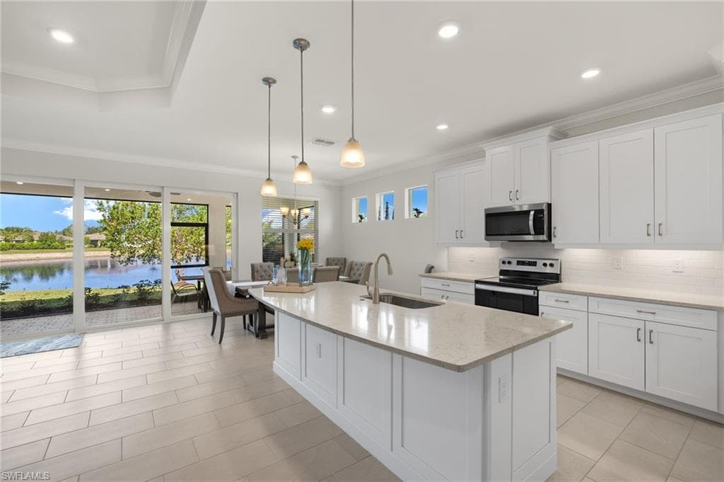 309 Spiaggio Ct, Naples, FL 34114-7