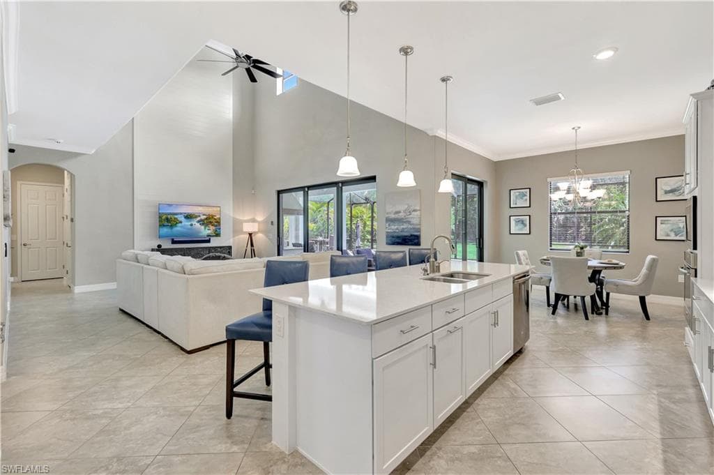 2102 Antigua Ln, Naples, FL 34120-11