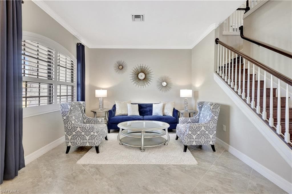 2102 Antigua Ln, Naples, FL 34120-17