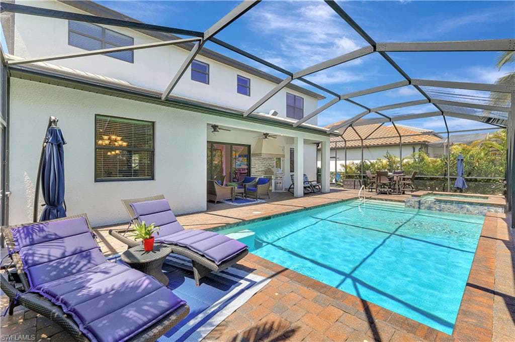 2102 Antigua Ln, Naples, FL 34120-36