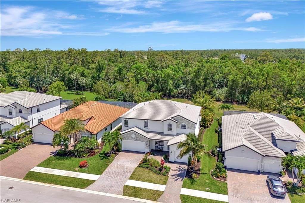 2102 Antigua Ln, Naples, FL 34120-43