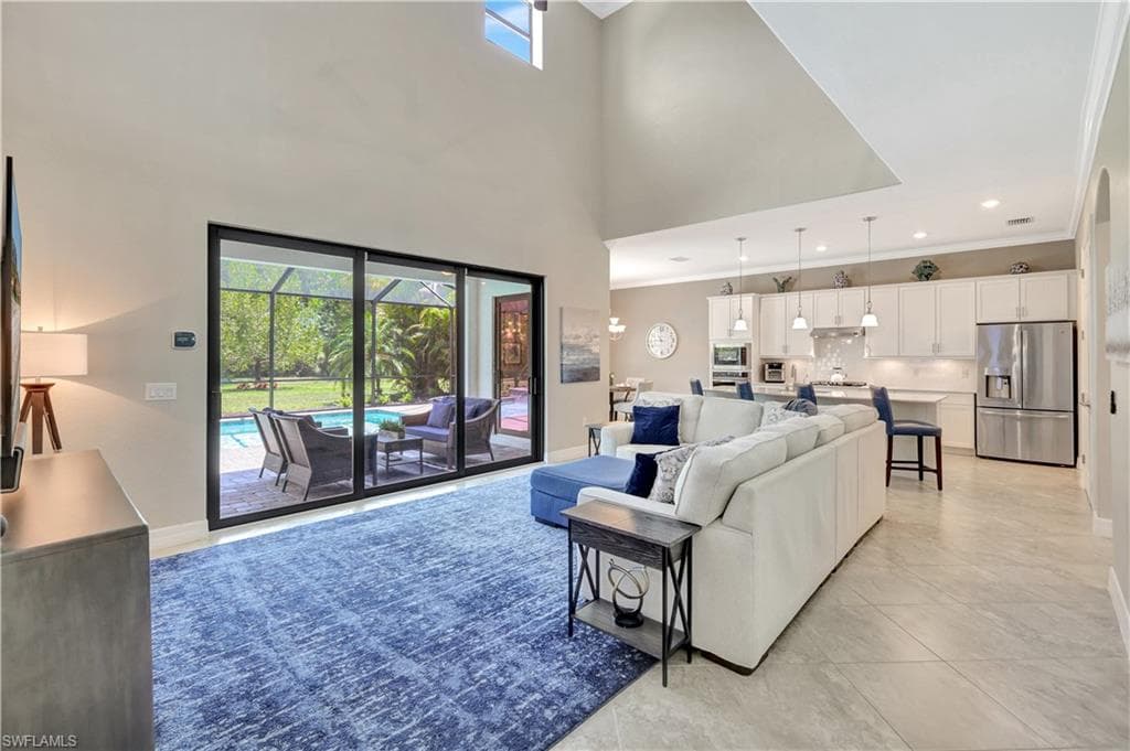 2102 Antigua Ln, Naples, FL 34120-4