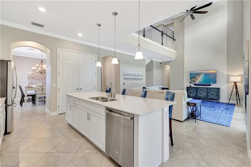 2102 Antigua Ln, Naples, FL 34120-8
