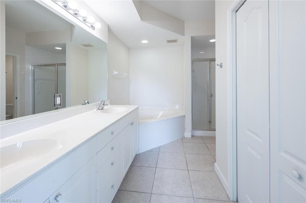 2408 Ravenna Blvd 101, Naples, FL 34109-23