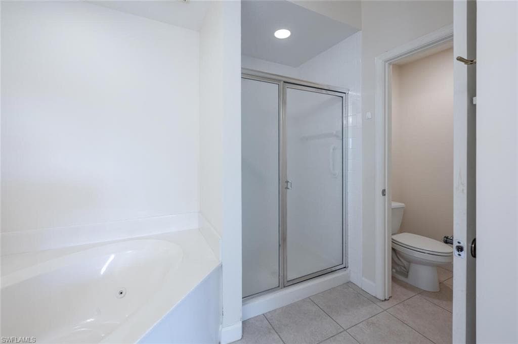 2408 Ravenna Blvd 101, Naples, FL 34109-24
