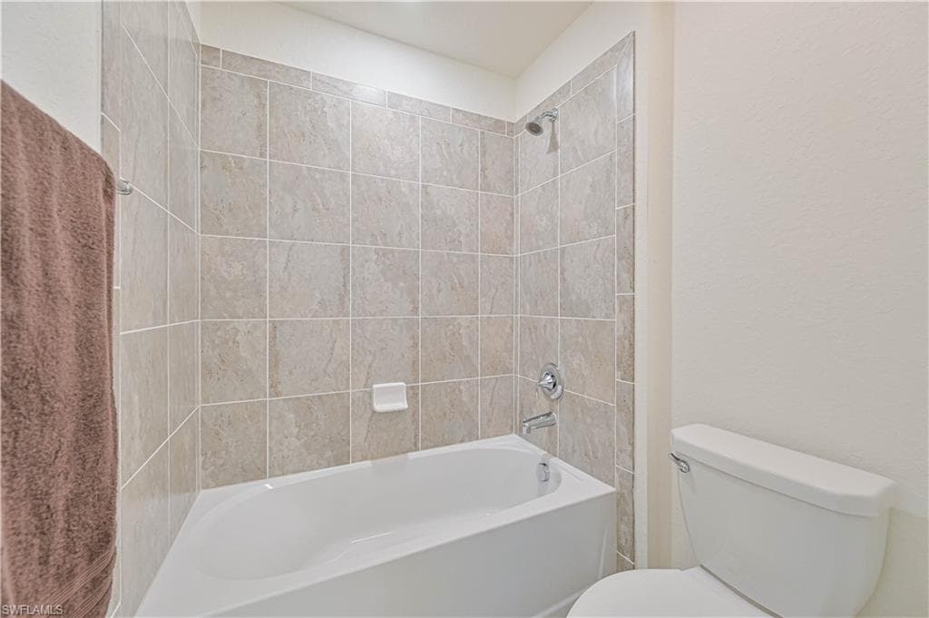11937 Silver Cobblestone Way, Fort Myers, FL 33913-33