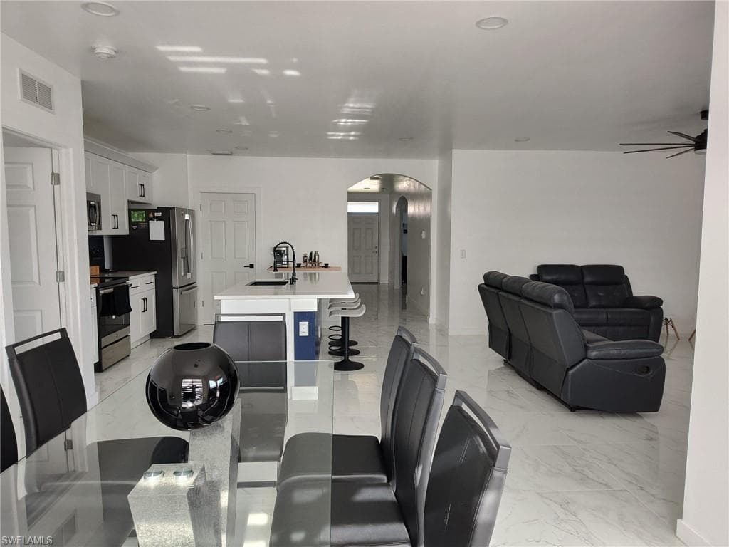 2709 4th Pl, Cape Coral, FL 33914-7