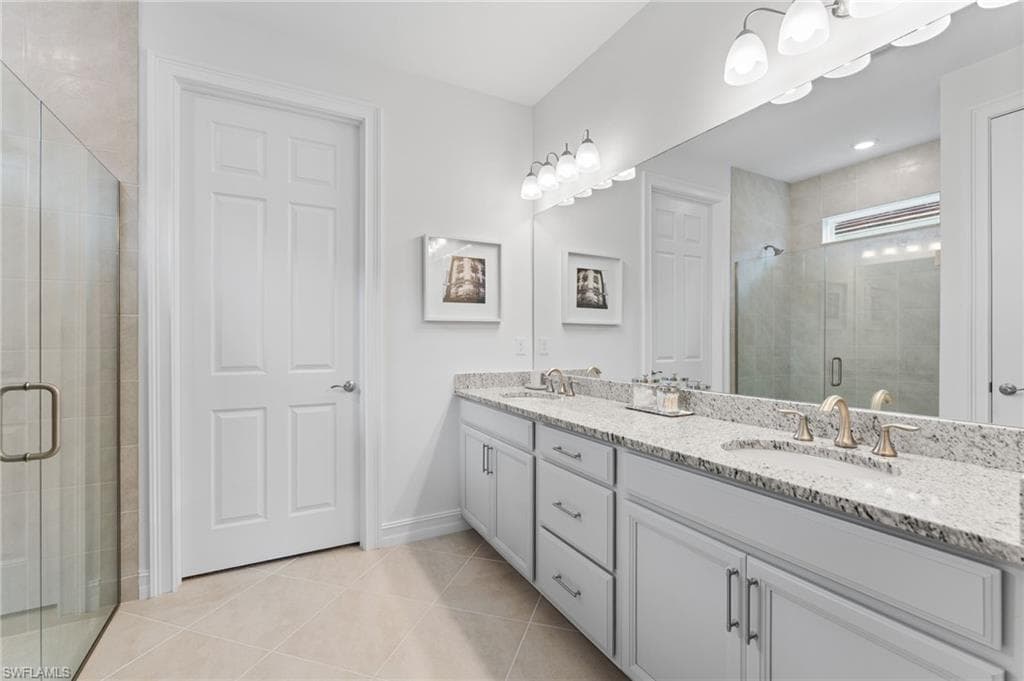 16523 Crescent Beach Way, Bonita Springs, FL 34135-17