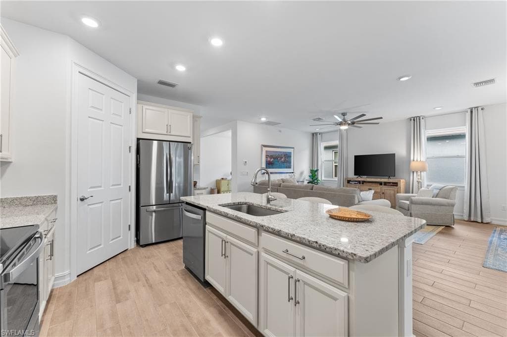 16523 Crescent Beach Way, Bonita Springs, FL 34135-8
