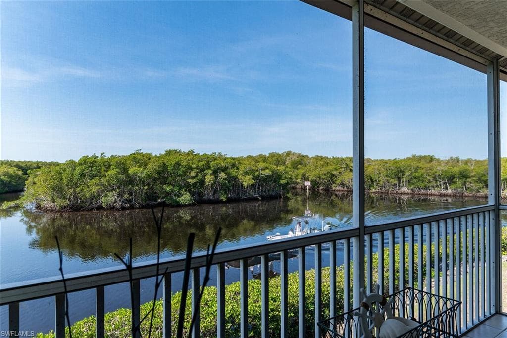 154 Newport Dr 1307, Naples, FL 34114-22