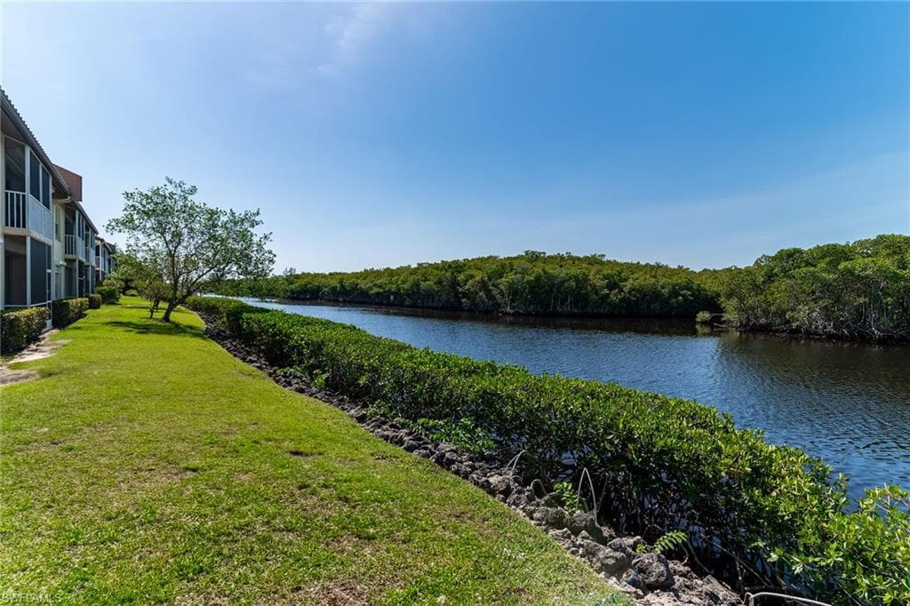 154 Newport Dr 1307, Naples, FL 34114-24