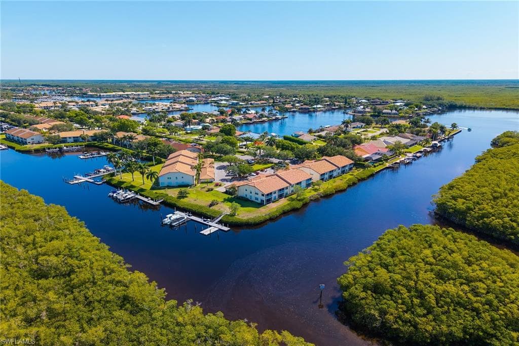 154 Newport Dr 1307, Naples, FL 34114-28
