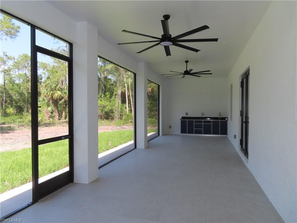 3813 16th Ave NE, Naples, FL 34120-25