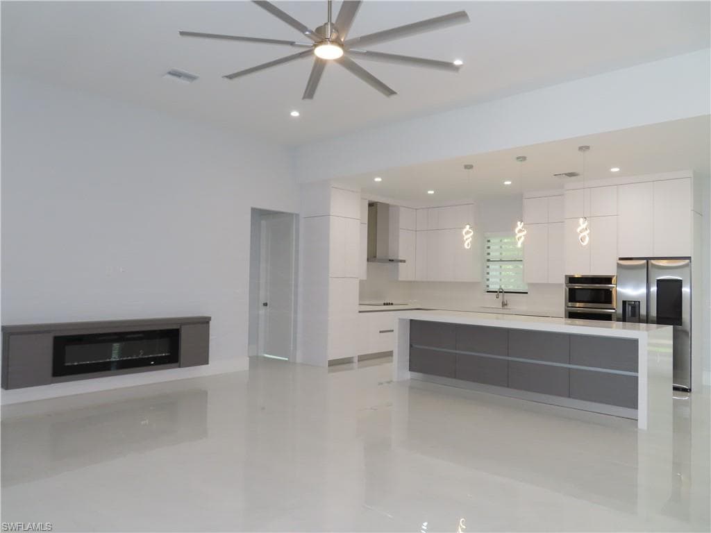 3813 16th Ave NE, Naples, FL 34120-7