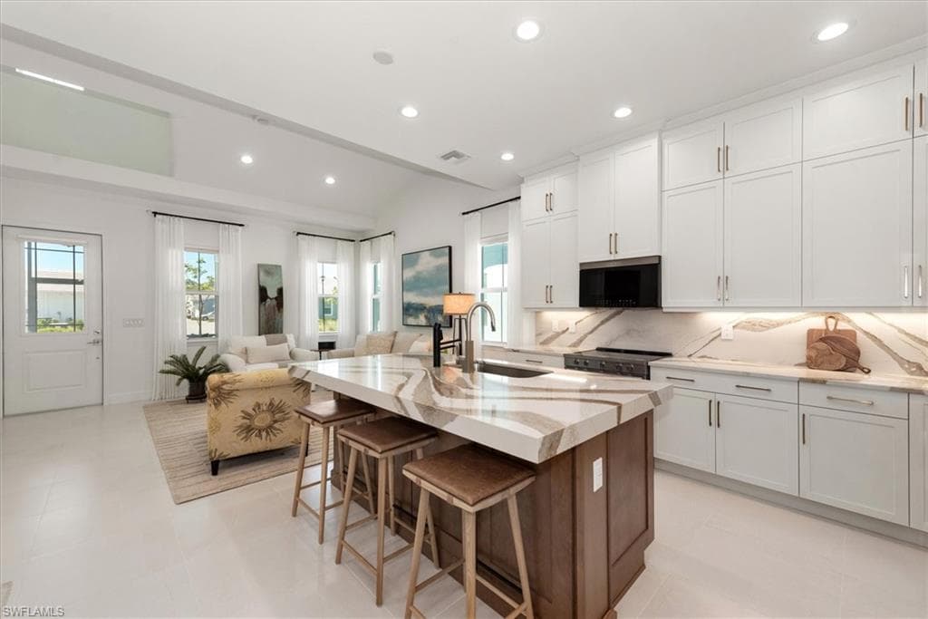 7315 Cayo Coco Ln, Naples, FL 34113-7