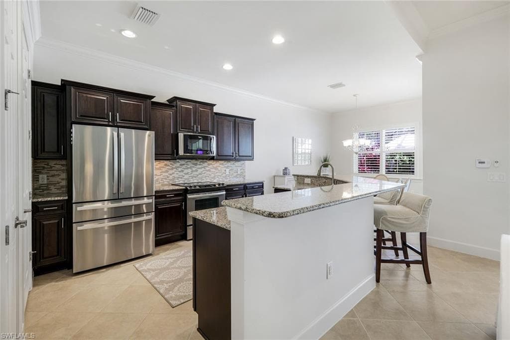 9578 Coquina Cir, Naples, FL 34120-11