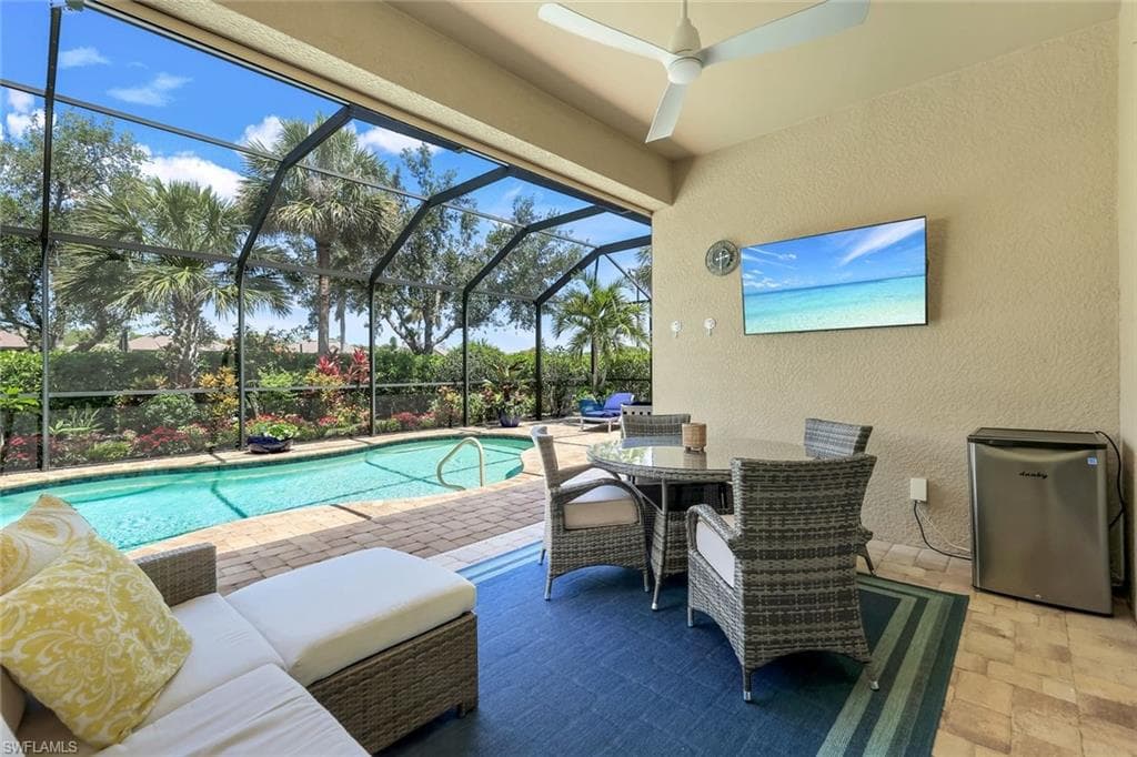 9578 Coquina Cir, Naples, FL 34120-27