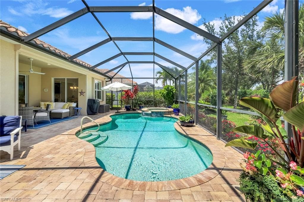 9578 Coquina Cir, Naples, FL 34120-32