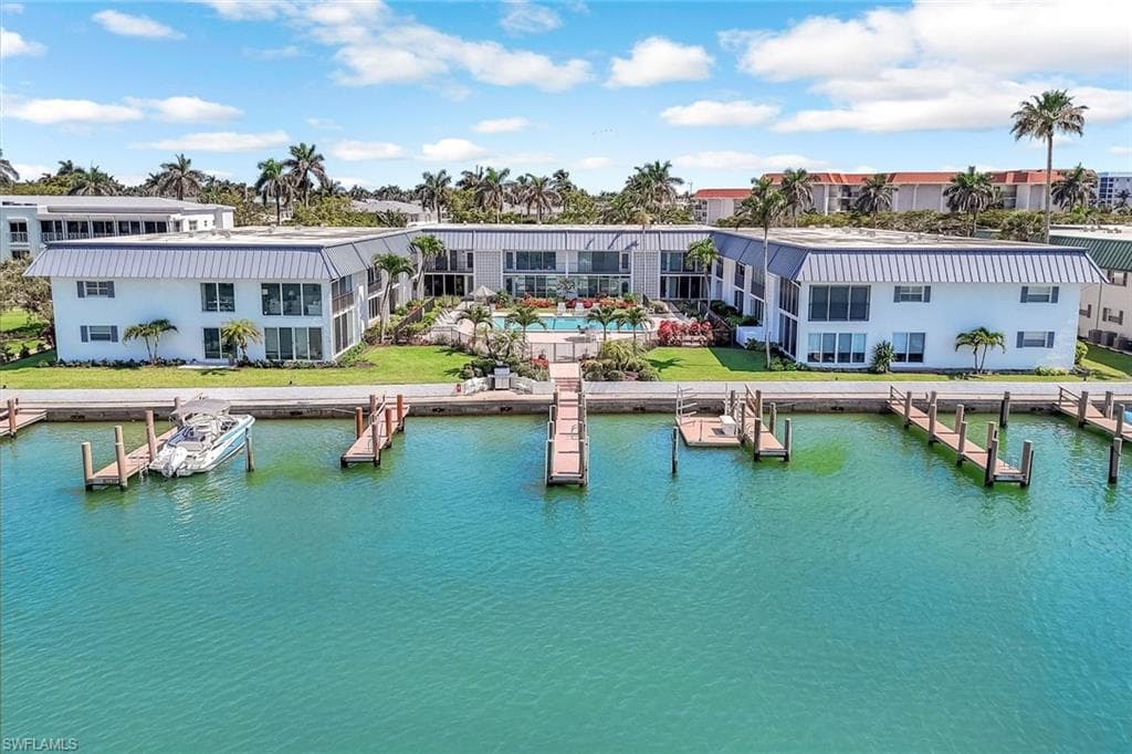 333 Harbour Dr 201, Naples, FL 34103-28