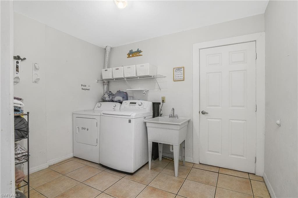 13031 9th St, Fort Myers, FL 33905-9