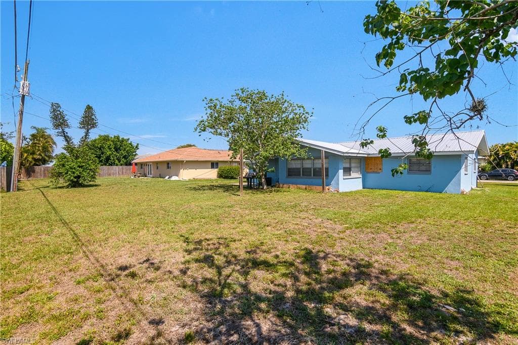 13031 9th St, Fort Myers, FL 33905-22