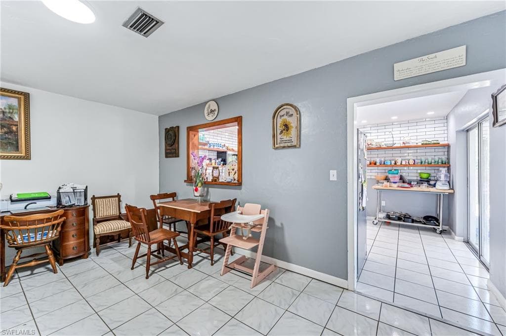 626 103rd Ave N, Naples, FL 34108-13