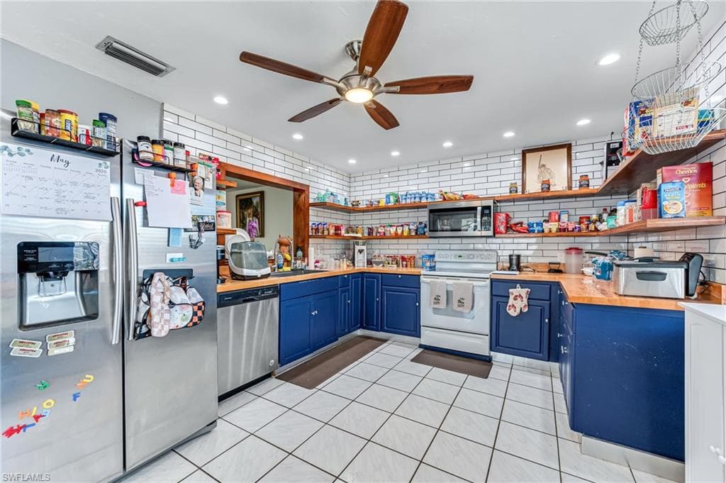 626 103rd Ave N, Naples, FL 34108-16