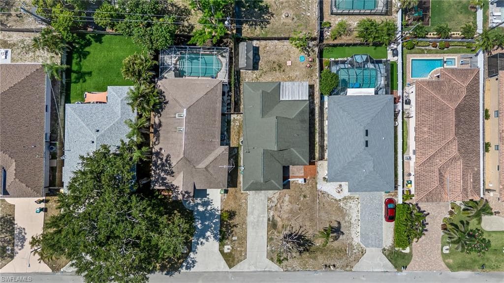 626 103rd Ave N, Naples, FL 34108-44
