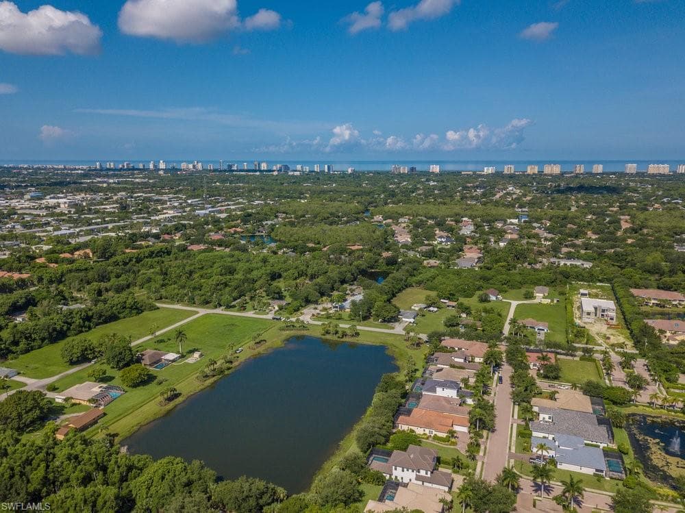 6785 Yarberry Ln, Naples, FL 34109-10