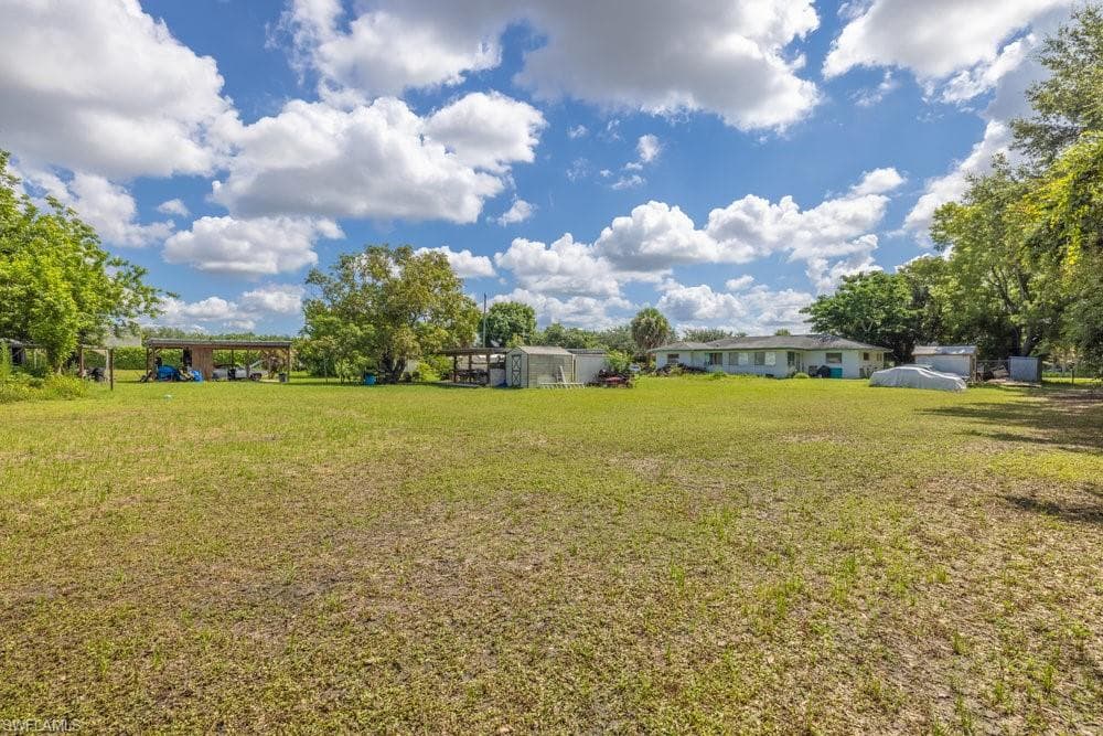 6785 Yarberry Ln, Naples, FL 34109-7