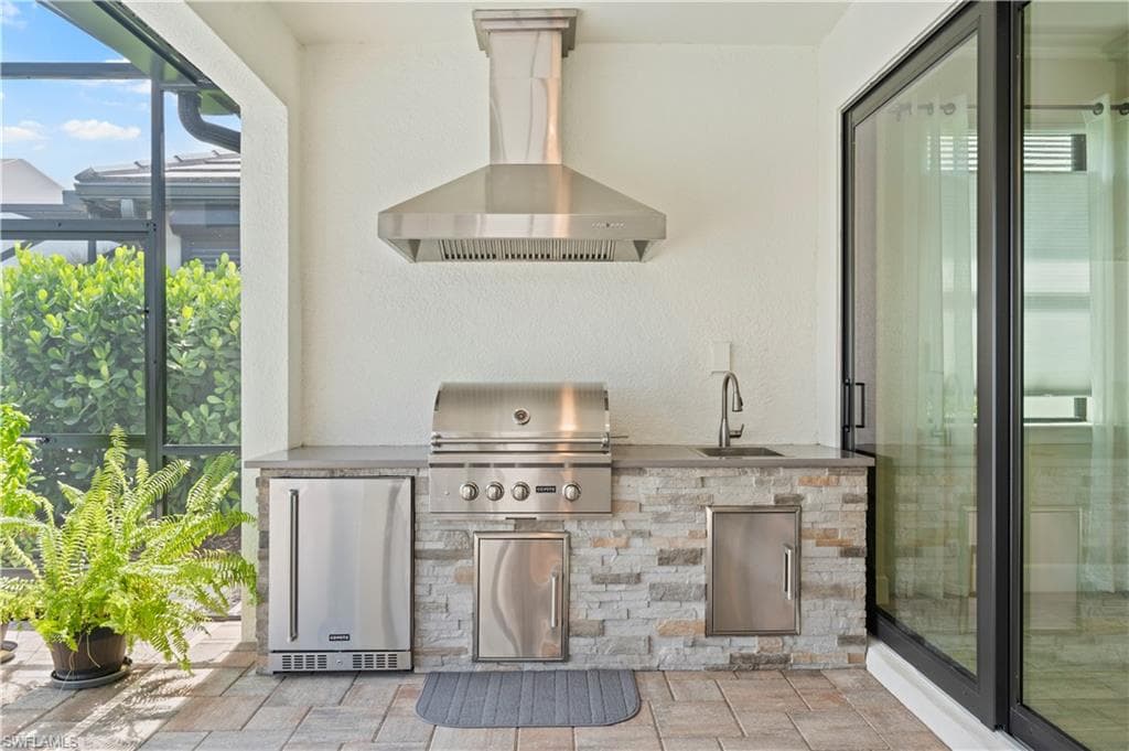 6767 Pennyroyal Dr, Naples, FL 34114-31