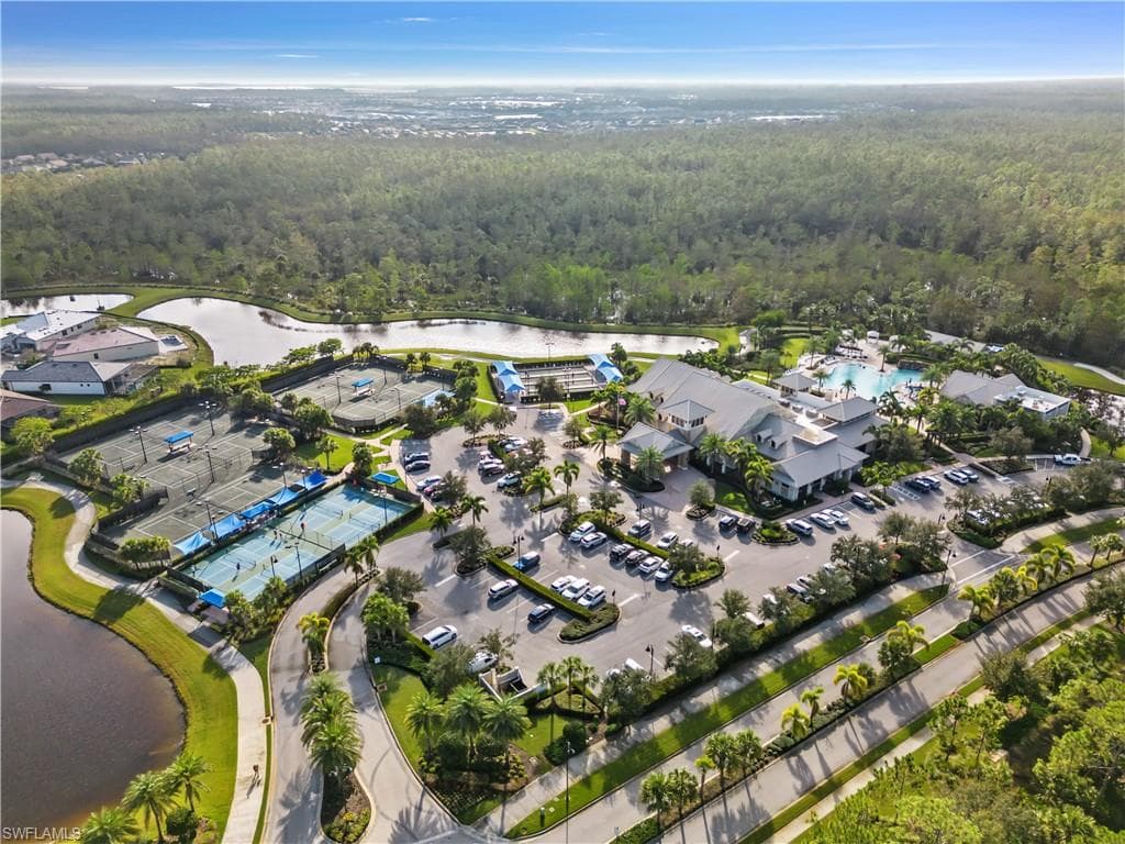 6767 Pennyroyal Dr, Naples, FL 34114-43