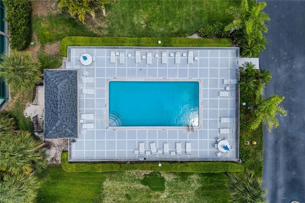 1340 Charleston Square Dr 101, Naples, FL 34110-26