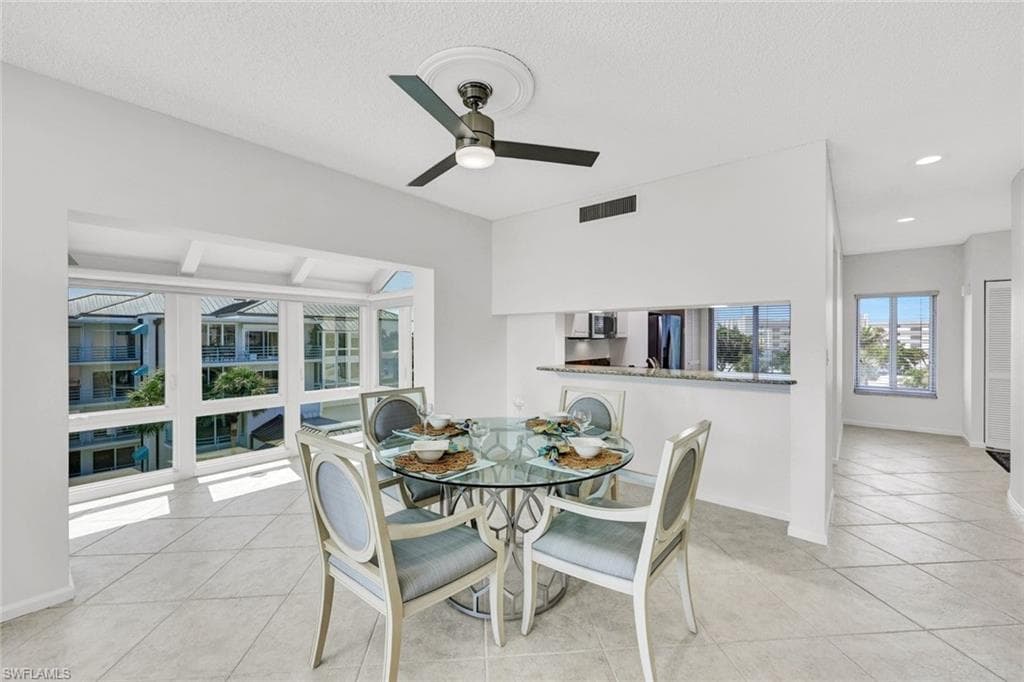 255 Park Shore Dr 3-341, Naples, FL 34103-14