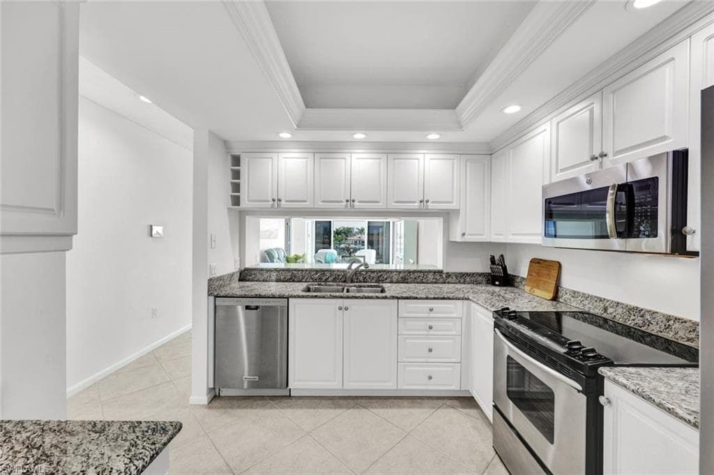 255 Park Shore Dr 3-341, Naples, FL 34103-15