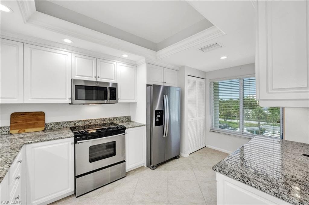 255 Park Shore Dr 3-341, Naples, FL 34103-17