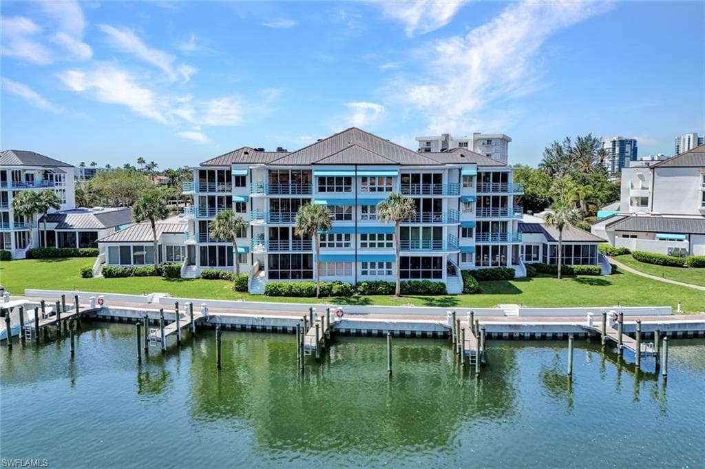 255 Park Shore Dr 3-341, Naples, FL 34103-1