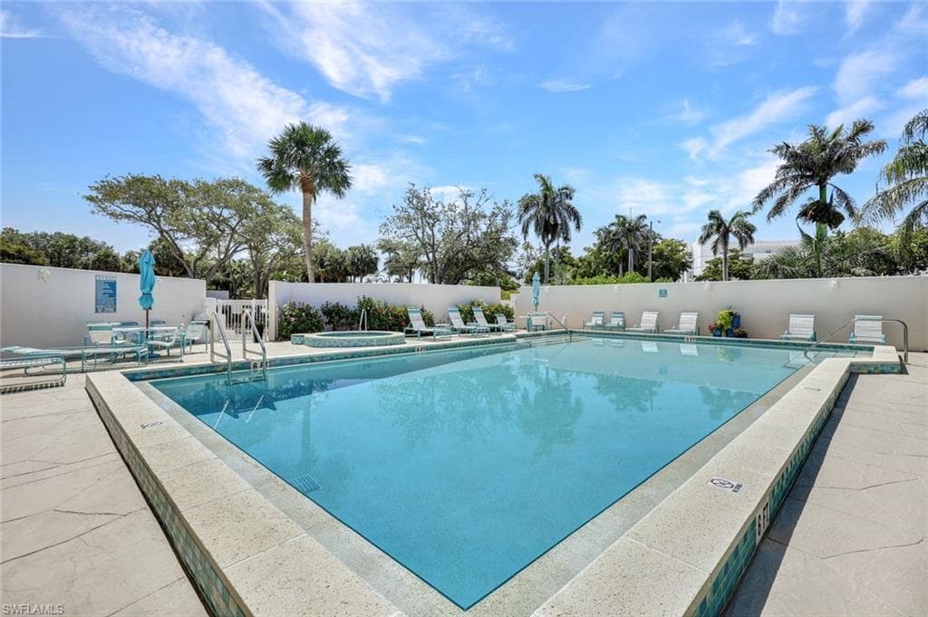 255 Park Shore Dr 3-341, Naples, FL 34103-31