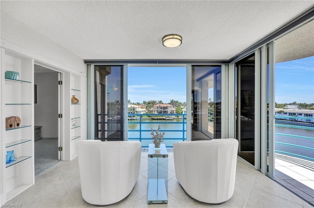 255 Park Shore Dr 3-341, Naples, FL 34103-4