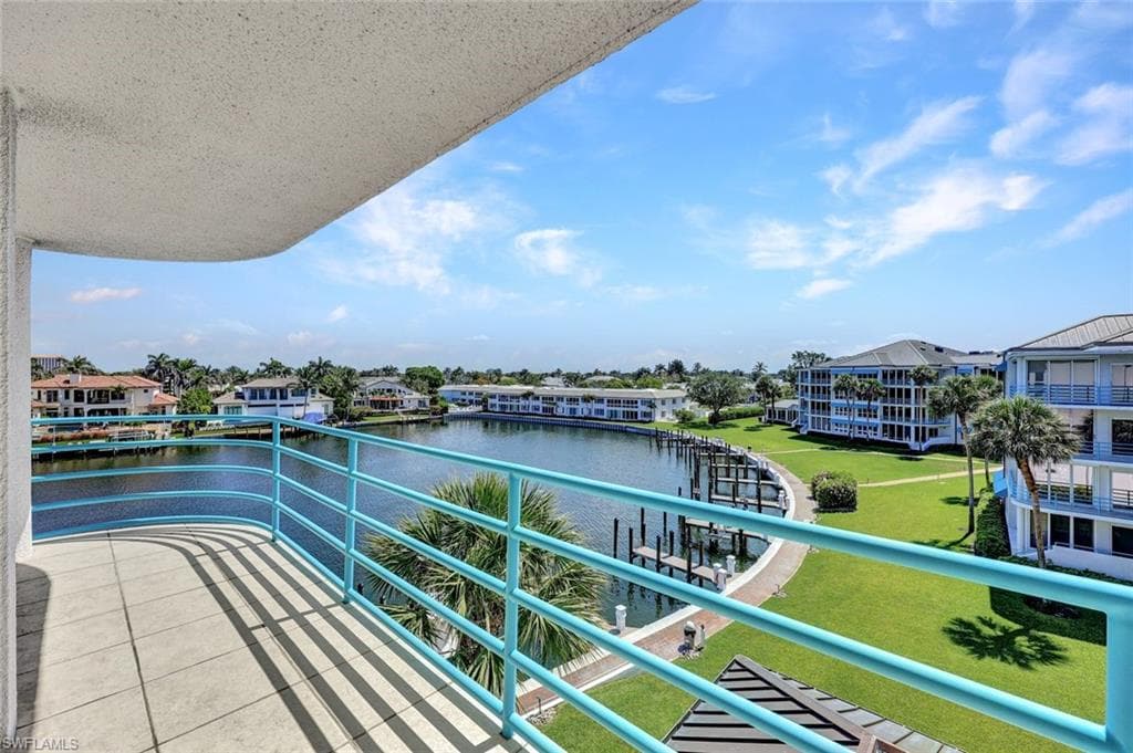 255 Park Shore Dr 3-341, Naples, FL 34103-6