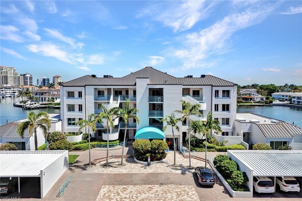 255 Park Shore Dr 3-341, Naples, FL 34103-8
