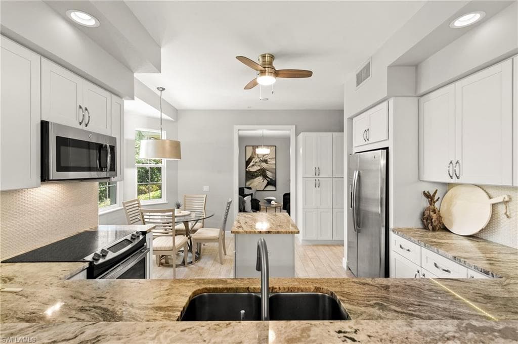 575 El Camino Real 6-102, Naples, FL 34119-16
